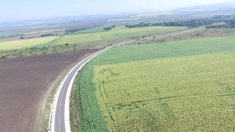 Ремонтираха  12 км от път III-904 Гроздьово - Провадия 