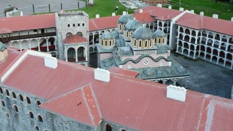 Изложба събира десетки макети на български архитектурни паметници