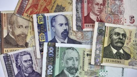 354 години от издаването на първите банкноти в Европа