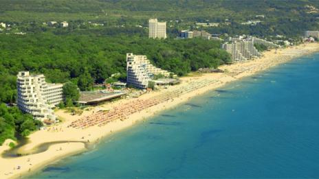 В КК "Албена" започват поетапно затваряне на хотелите
