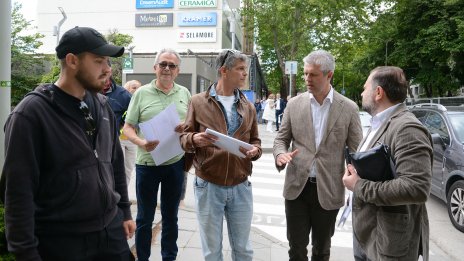 Кметът направи оглед на ремонтните дейности на ул. "Никола Вапцаров"