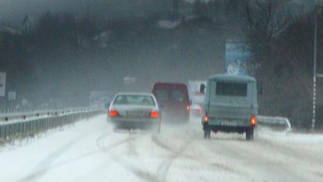 Властта е готова да затваря пътища заради снега