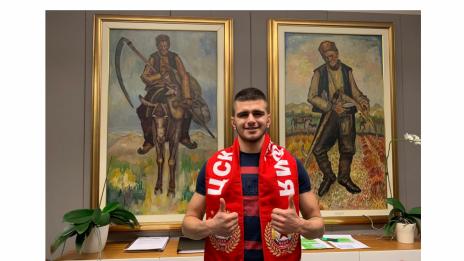 Защитник на ЦСКА-София подписа договор за три години