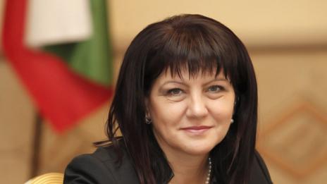 Караянчева с три винта в рамото
