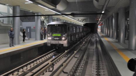 Авария в спря движението на столичното метро
