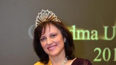 Психиатър грабна титлата Мисис Баба 2014