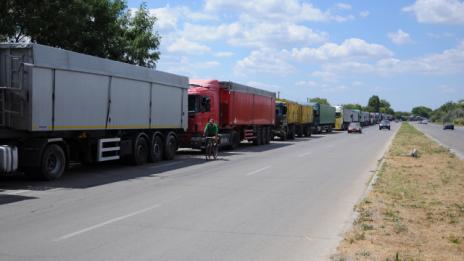 Спират камионите по магистралите от 16 до 20 часа 