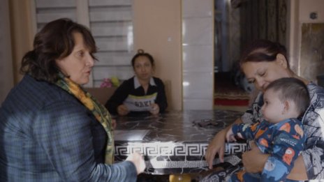 Вече 32 години социалната работничка Дочка Паскова помага на семейства във Варна ВИДЕО