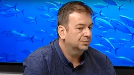 Бактерия мори рибите в Черно море, ходи и по хората