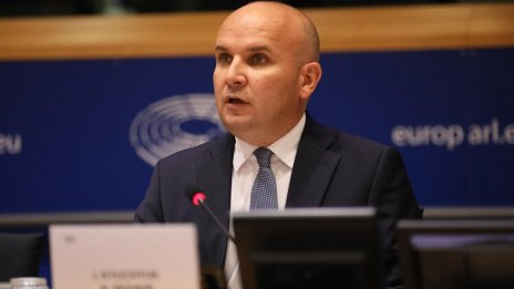 Илхан Кючюк сезира ЕК за съмнения за тенденциозни проверки на държавни органи на членове и активисти на ДПС
