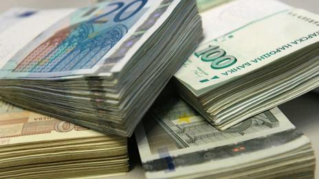 Задържаха две жени във Варна заради голяма данъчна измама