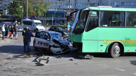 Зверска катастрофа на бул. "Вл. Варненчик" образува километрични задръствания