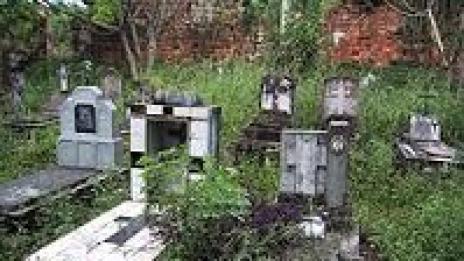 Работна група ще решава проблема с гробищата в Тополи