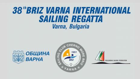 Млади ветроходци си дават среща във Варна