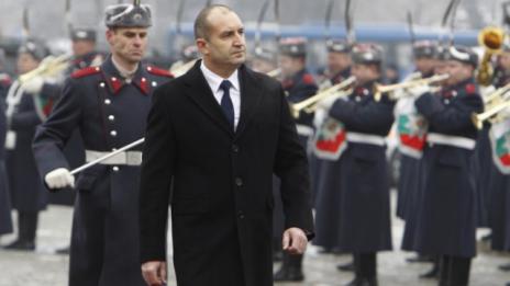 Румен Радев не е имал контакт с ковидпозитивен