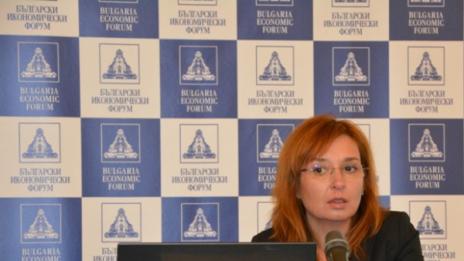 Дама сменя Калфин – Зорница Русинова става министър