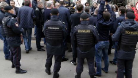 Арестите на опозиционери в Русия продължават