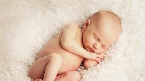 Внимание! По пълнолуние се раждат най-много деца!