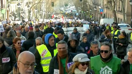 Испански пенсионери на протест, искат по-високи пенсии  