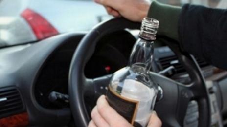 Варненец седна зад волана почерпен, задържаха го