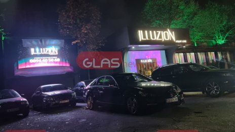 Задигнаха сейф с пари от дискотека