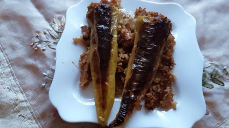 Рецепта на деня: Пълнени чушки саврия с ориз и маслинова паста