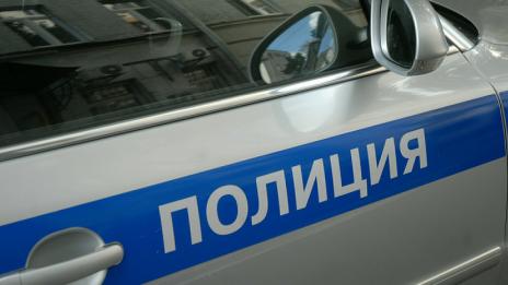 Мъж удуши приятелката си, после опита да се самоубие  
