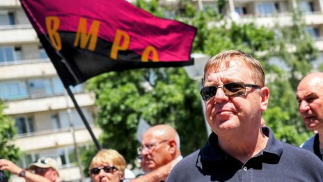 Каракачанов поиска евро вето за РСМ при следваща антибългарска проява