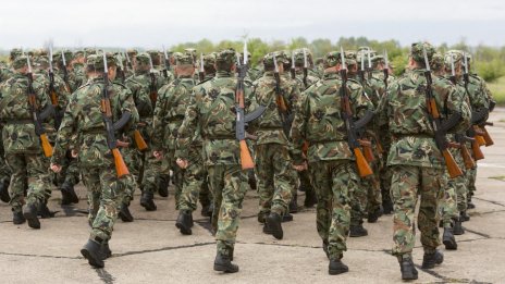 Министерството на отбраната спешно търси резервисти