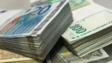 Намалява търсенето на потребителски кредити