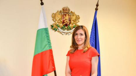 Николина Ангелкова: Очакваме 4,6 млн. туристи само за лятото