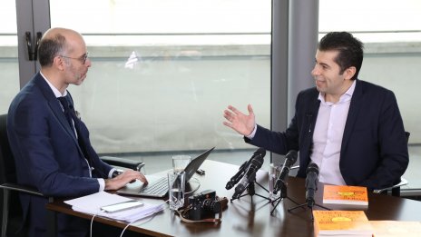 Петков: Мораториумът върху цената на тока ще отпадне с новия КЕВР