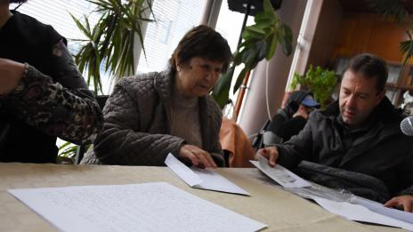 Във Варна незрящи се включиха в инициативата &quot;Голямото брайлово четене“ (СНИМКИ)