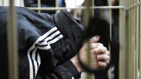 Дрогиран шофьор и дилър остава в ареста във Варна