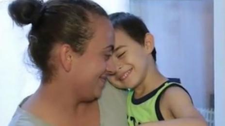 Смазващи санкции за болницата, отказала да лекува 12-годишния Емил