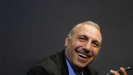 Статуята на Стоичков ще е готова след юбилейния му мач