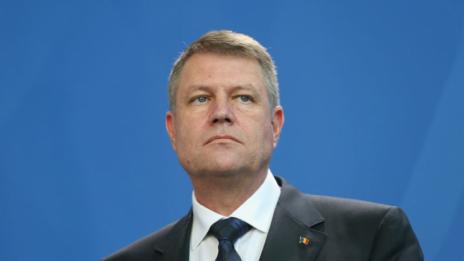 Румънският президент очаква ЕС да отнеме правото на глас и на Букурещ