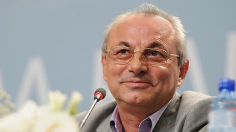 Награждават с почетен знак за лидерство Ахмед Доган