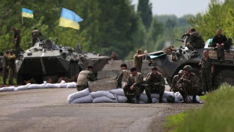 САЩ умуват дали да пратят оръжия на Украйна
