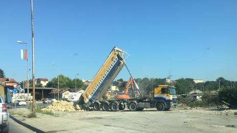Започна изграждането на новото кръгово кръстовище във Варна