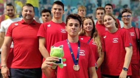 Плувен ас на „Черно море” покори нов европейски връх