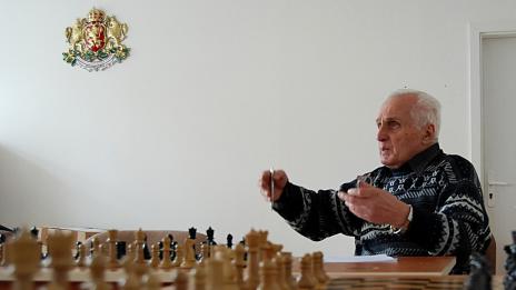 Една година без Тео