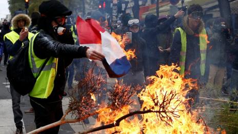 29 ареста във Франция в поредния ден на протести на „жълтите жилетки”