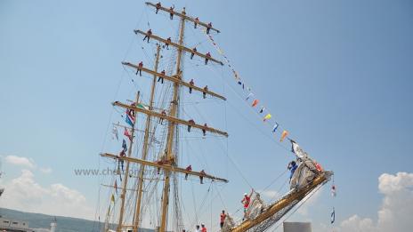 Баркентините ни прославиха Варна в регатата „Тол Шипс”