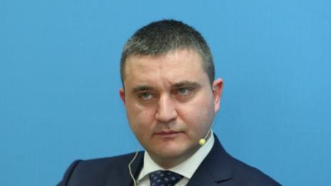 Горанов: Няма нужда да обръщате левовете си в евро