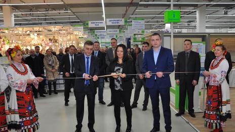 Откриха новия „Практикер“ във Варна