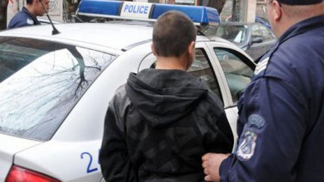 Арестуваха тийнейджъри, подготвяли палеж във Варненско