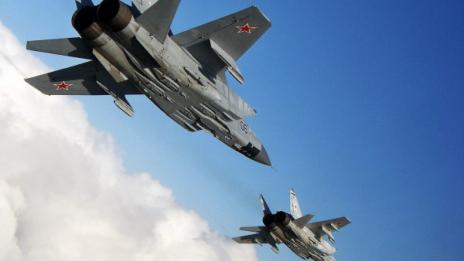 Руски самолети често облитат границата ни