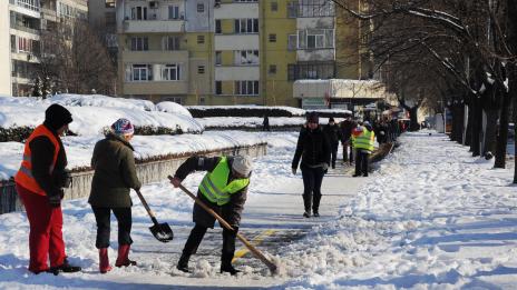 Работодателите са длъжни да съобразят условията на труд с ниските температури