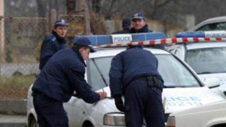 Двама се сбиха посред бял ден на улица във Варна